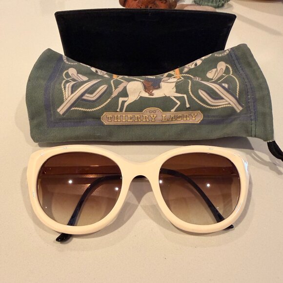 Thierry Lasry DIRTYMINDY Cat Eye Sunglasses - Cream/Ivory main image 5